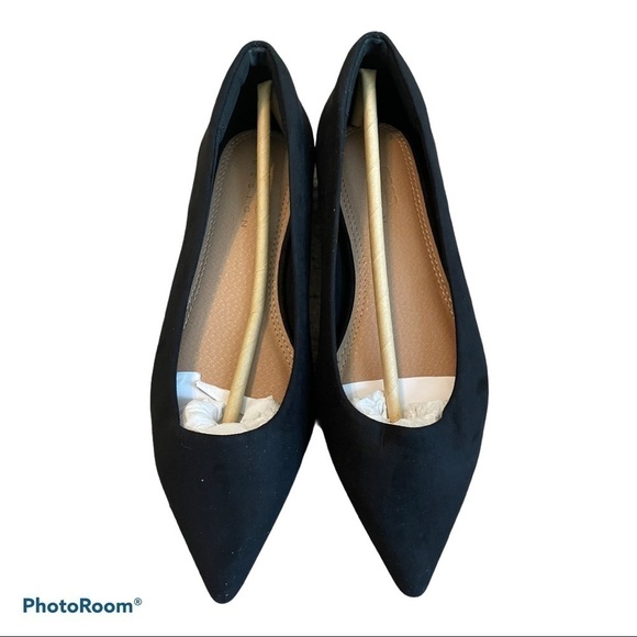 Asos DESIGN Lucky pointed ballet flats in black - Picture 4 of 11